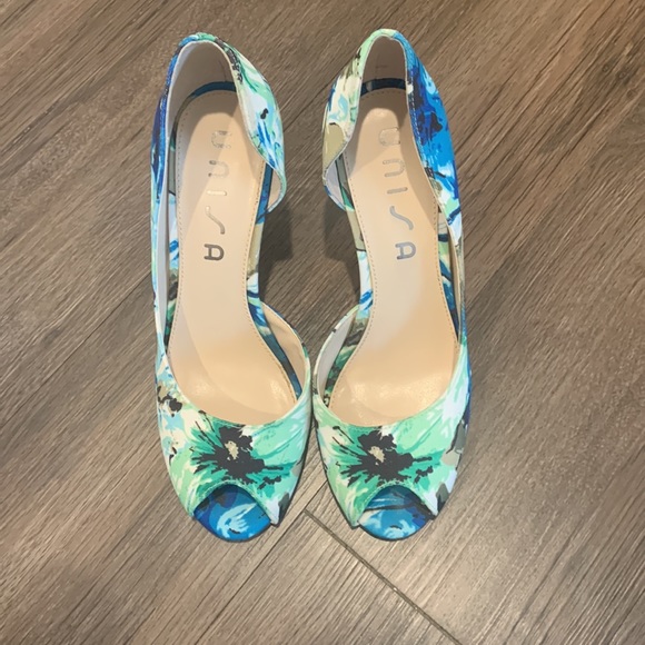 Unisa Floral Heels - Picture 2 of 4